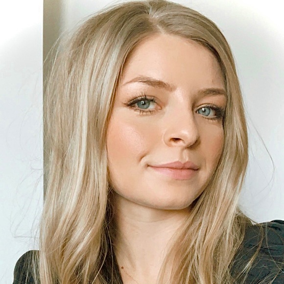 Meet your Posher, Dayna - Picture 1 of 1